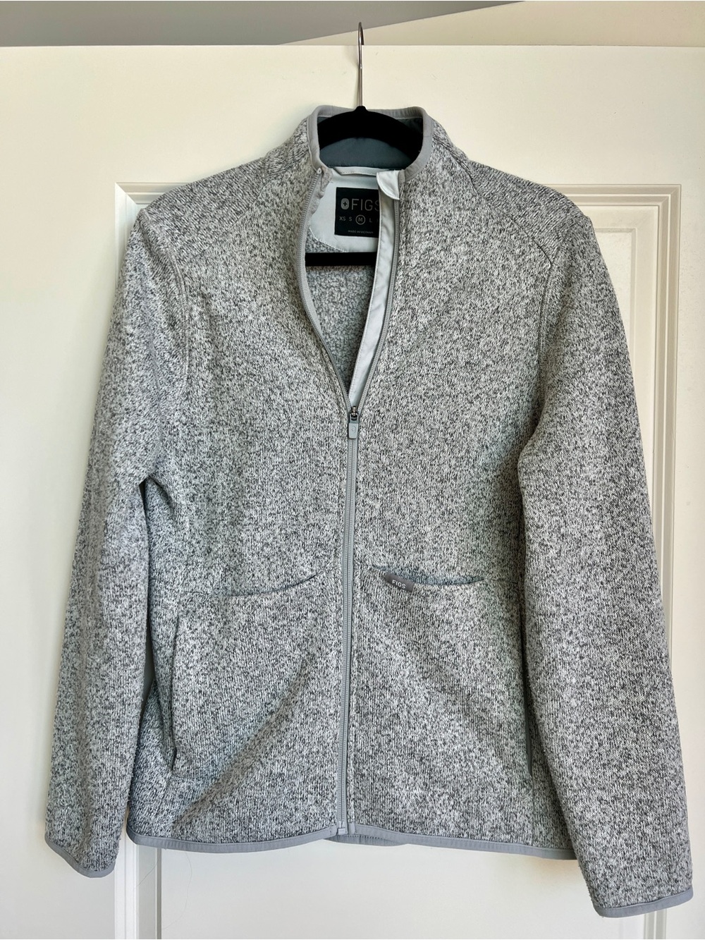 FIGS Women's Heathered Gray Lightweight Full‑Zip Sweater Jacket